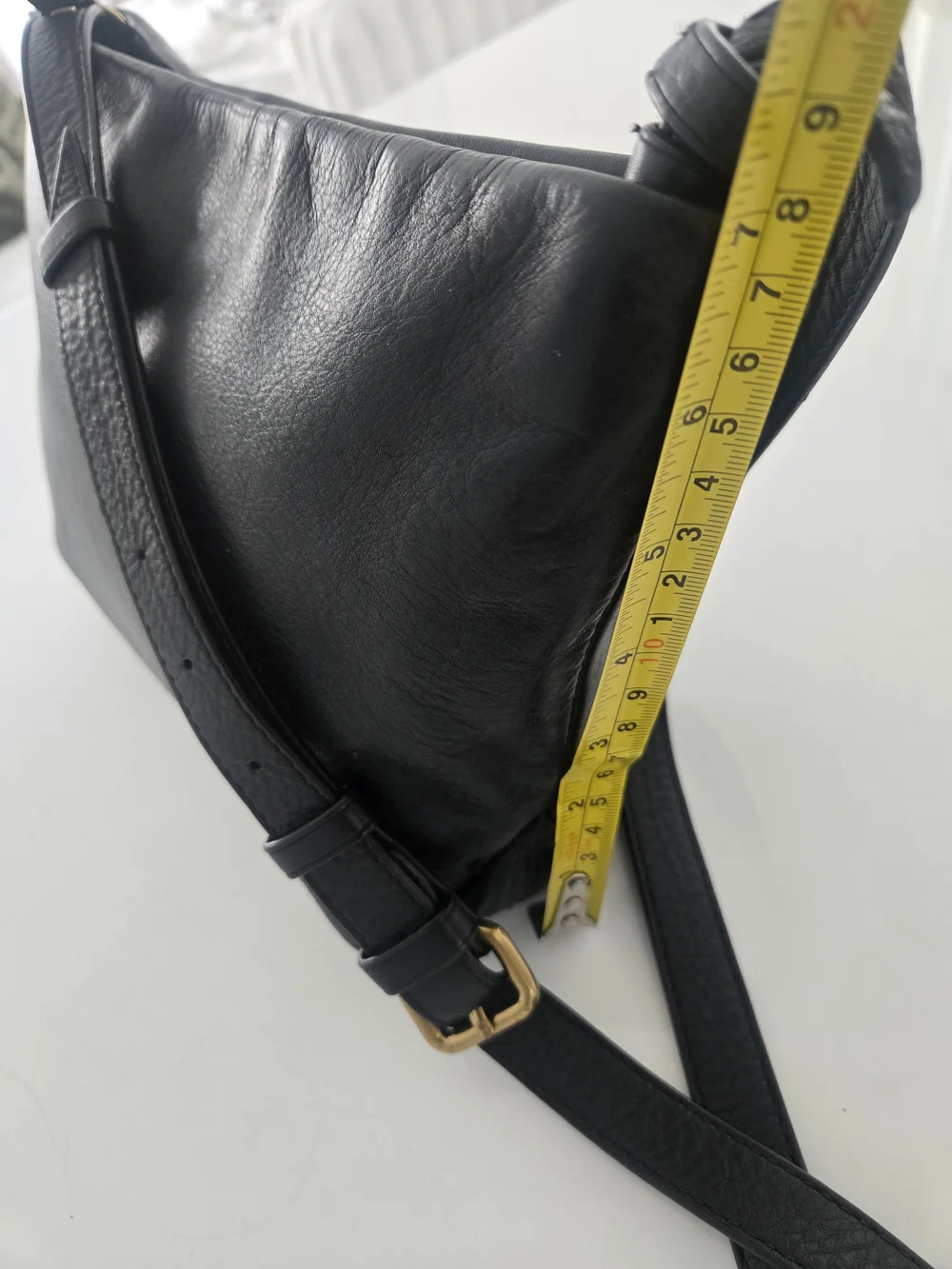 J.Crew Black Cow Leather Crossbody Bag Zip Closure Gold Hardware Lined Pockets